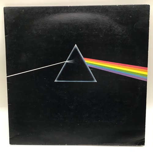 222 - PINK FLOYD LP ‘DARK SIDE OF THE MOON’. Great copy of this 1973 prog classic from Pink Floyd with mat... 