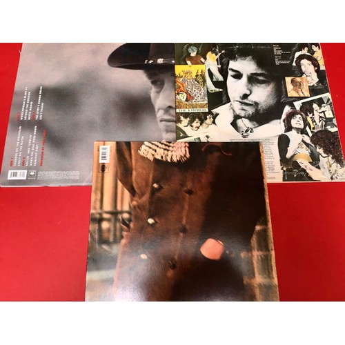 257 - 3 x BOB DYLAN VINYL LP RECORDS. First up is his ‘Desire’ reissued album on CBS 32570 followed by 2 d... 