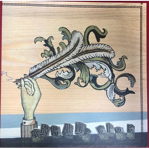 246 - ARCADE FIRE ‘FUNERAL’ LP RECORD. Great album found on the Rough Trade label RTRADLP 219 in gatefold ... 