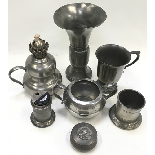 183 - Collection of vintage pewter items including hammered examples