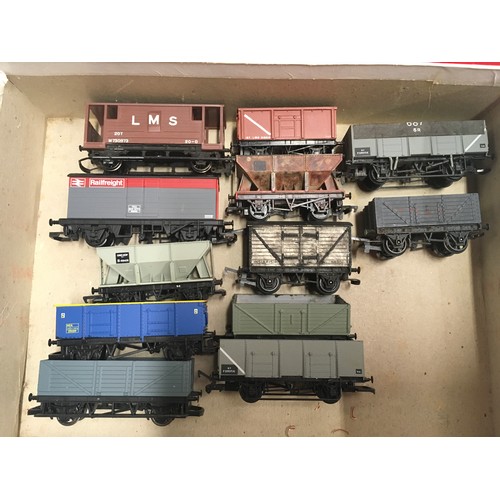 97 - 12 OO gauge Hornby/Bachmann mixed freight wagons. Various conditions.