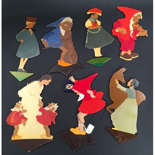 50 - Collection of wooden toys to include puppets, dolls, animals, nursery cut outs, Robin and Nell Dale ... 