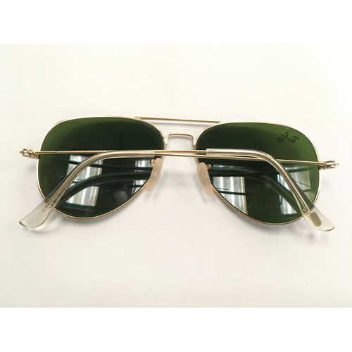 120 - Pair of Rayban aviator sunglasses (81).