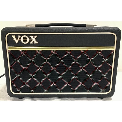 118 - VOX ESCORT PORTABLE GUITAR AMPLIFIER. Nice little unit here which can be run on mains or battery pow... 