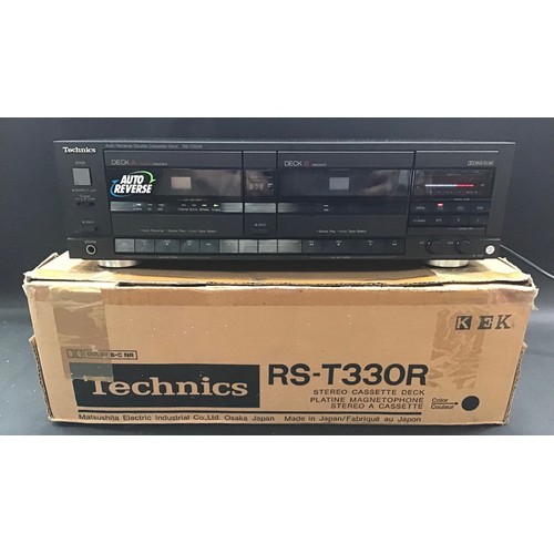 152 - TECHNICS CASSETTE DECK. Here we have a Boxed cassette deck model No. RS-T330R. Powers up when plugge... 
