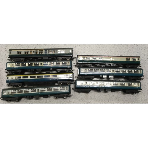 89 - 7 x Hornby OO gauge Inter-City coaches - Fair to Good condition.