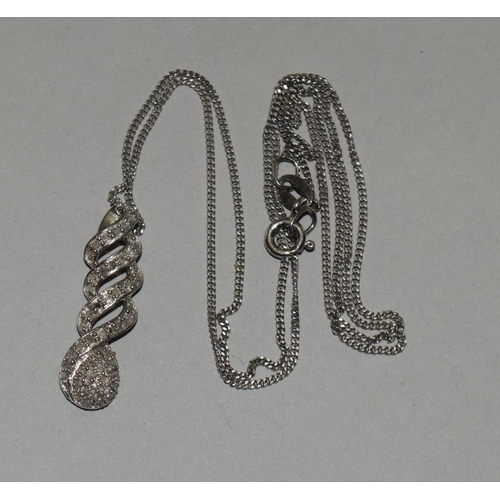 419 - Diamond W/G on 925 silver pendant and chain.