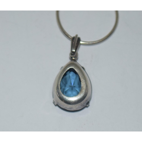 480 - Vintage 1930's blue gemset 925 silver pendant.