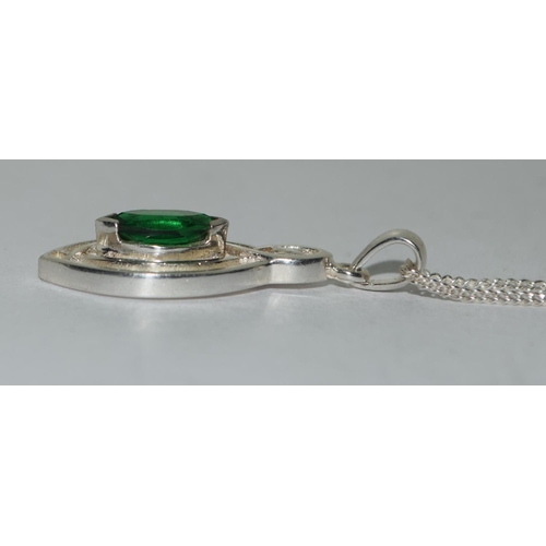 453 - Celtic green dropside 925 silver pendant.