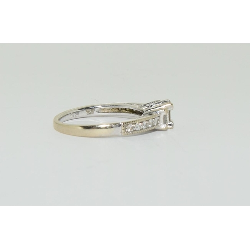 316 - 18ct white gold ladies square set diamond ring H/M 0.25ct size L