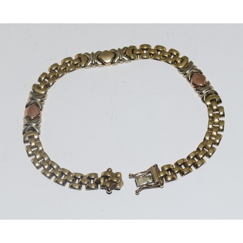 402 - 9ct gold ladies fancy link bracelet, 9.8g