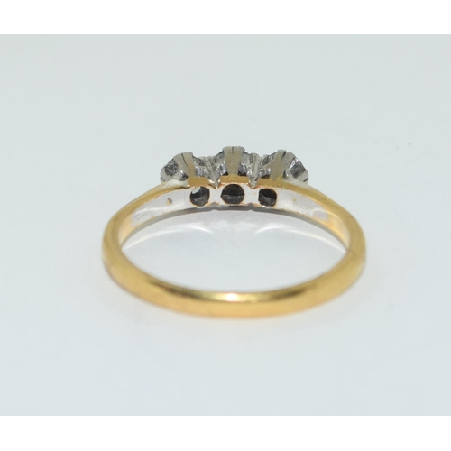 385 - 18ct gold and platinum ladies 3 stone diamond ring approx 0.25ct size Q