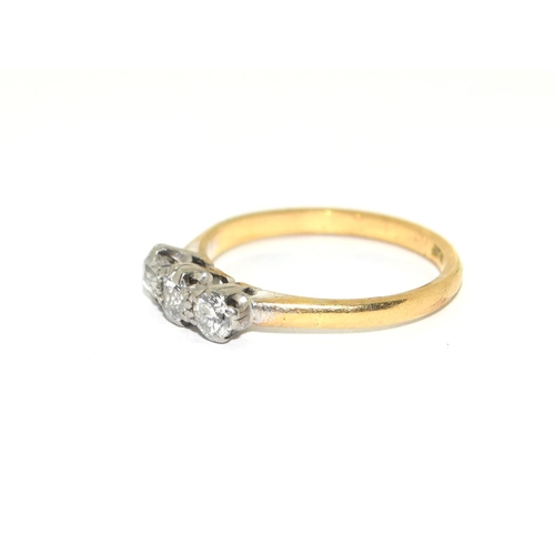 385 - 18ct gold and platinum ladies 3 stone diamond ring approx 0.25ct size Q