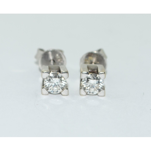 351 - 18ct white gold Diamond ear studs approx 0.5ct total