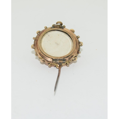 369 - 9ct gold morning brooch total weight 5gm