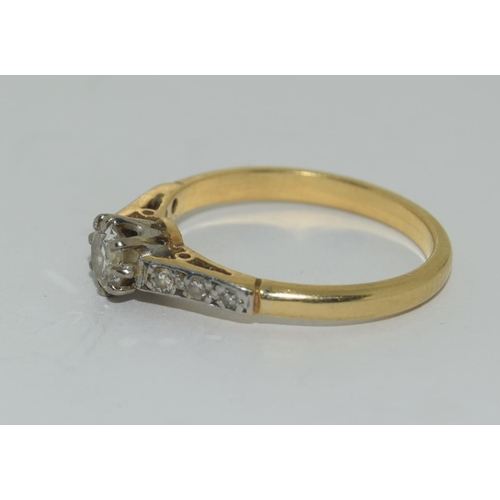 321 - 18ct gold ladies diamond solitaire ring approx 0.25ct size M