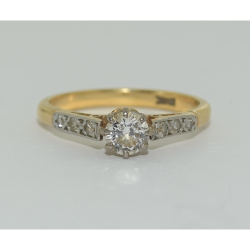 321 - 18ct gold ladies diamond solitaire ring approx 0.25ct size M