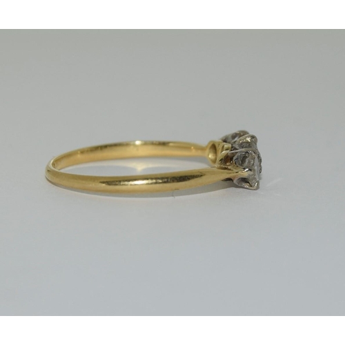 384 - 18ct gold and platinum ladies 3 stone diamond ring approx 0.33ct size M