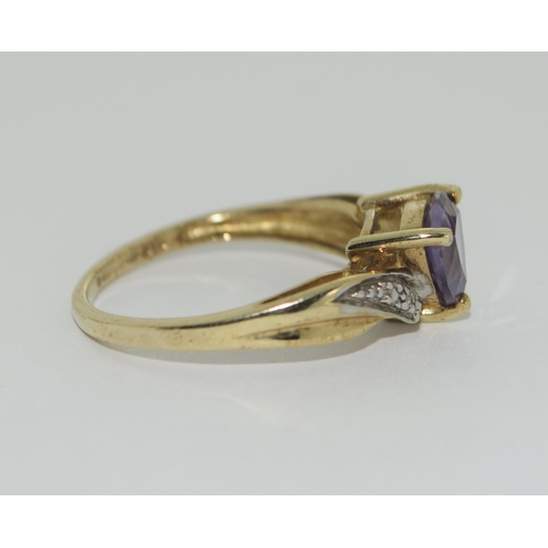 383 - Gold Alexandrite Diamond Ring Size N