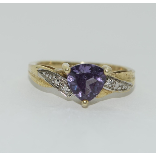 383 - Gold Alexandrite Diamond Ring Size N