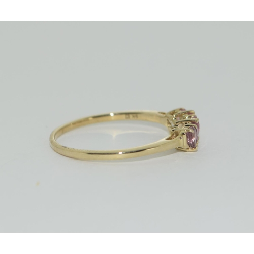 345 - A 9ct Gold pink Sapphire 5 Stone ring Size P