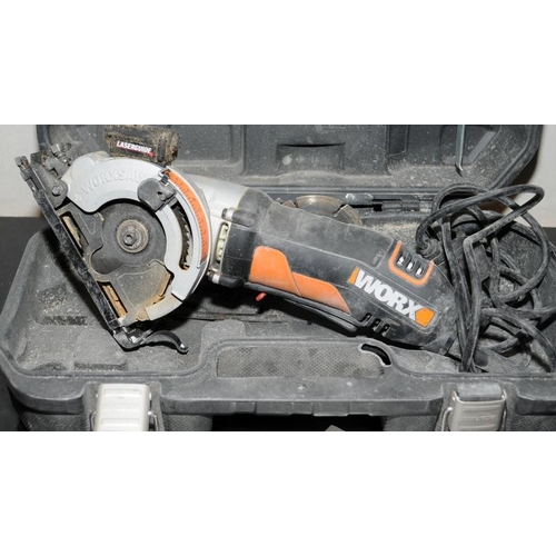 195 - Worx electric circular saw with laser guide in hard carry case ref: WX426