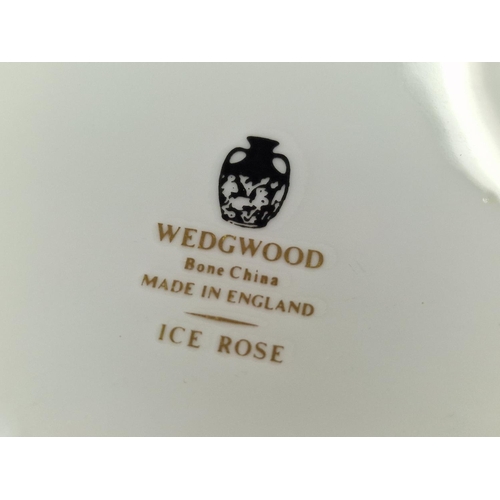 84 - Wedgwood dressing table set together a similar pin dish and a Kigu compact