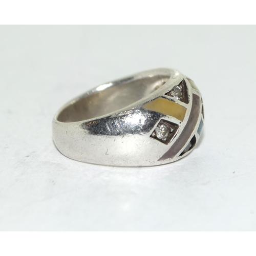 340 - A 925 silver criss cross coloured band ring Size M