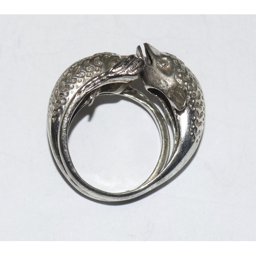 430 - Unusual 925 silver Vintage fish ring Size L 1/2.