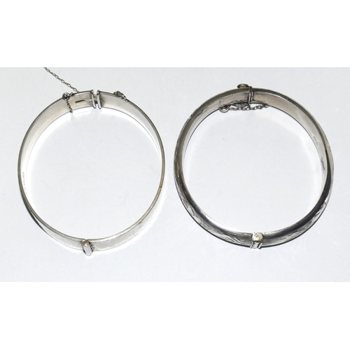 473 - 2x silver bangles