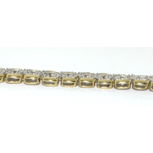 352 - 9ct gold diamond set bracelet 10g