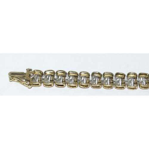 352 - 9ct gold diamond set bracelet 10g