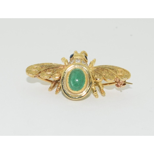 322 - 18ct gold tested Cabochon emerald and diamond bug brooch