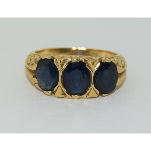 337 - 18ct gold antique set 3 stone Sapphire ring size N