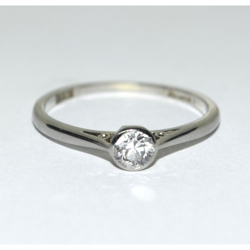 324 - 18ct white gold ladies Diamond solitaire ring approx 0.25ct size L