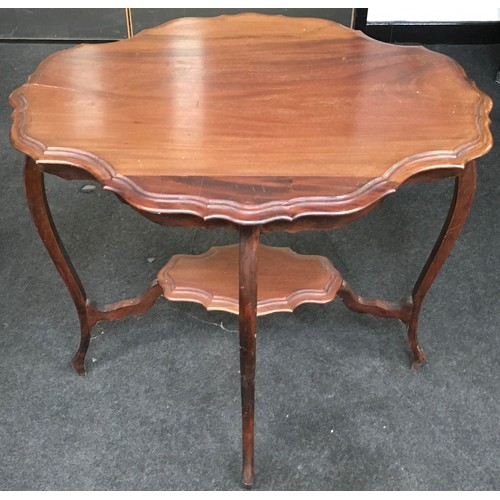 525 - Mahogany Edwardian centre table 84x75x66cm.