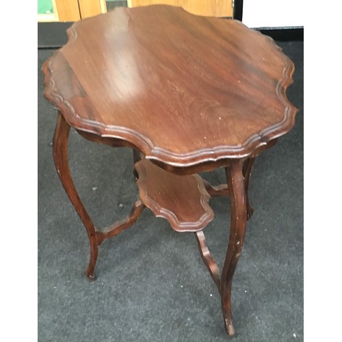 525 - Mahogany Edwardian centre table 84x75x66cm.