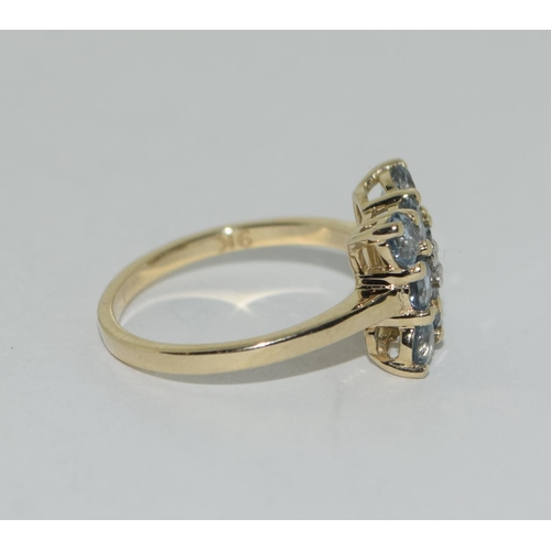 438 - A 9ct gold aquamarine ring Size L 1/2.