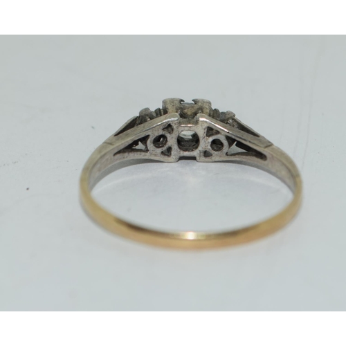 426 - 9ct gold and Silver ring size O