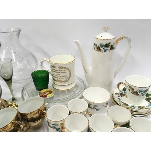 87 - Large collection of mixed china and glassware.