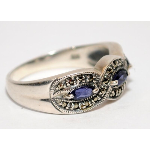 338 - A 925 silver ring Size Q