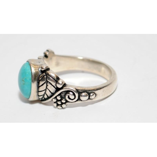 377 - A 925 silver and turquoise ring Size L