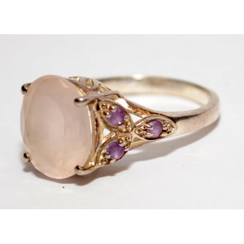 376 - A rose quartz 925 silver ring Size N