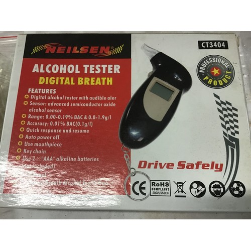 173 - A Breathalyzer and mouthpiece (98)