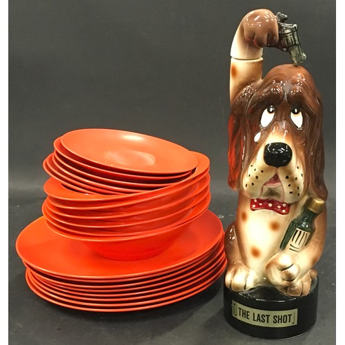 1 - Mixed lot to include a collection of vintage Gaydon Melmex melamine tableware, a vintage musical dog... 