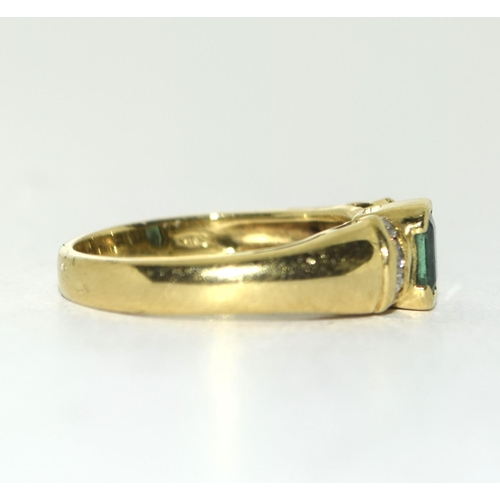 431 - 18ct Gold Emerald and Diamond ring. Size J.