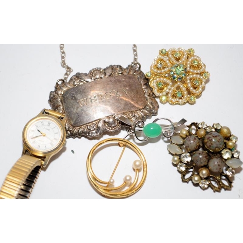 447 - Small quantity of collectibles to include hallmarked 9ct gold watch, a .935 silver mesh purse and a ... 