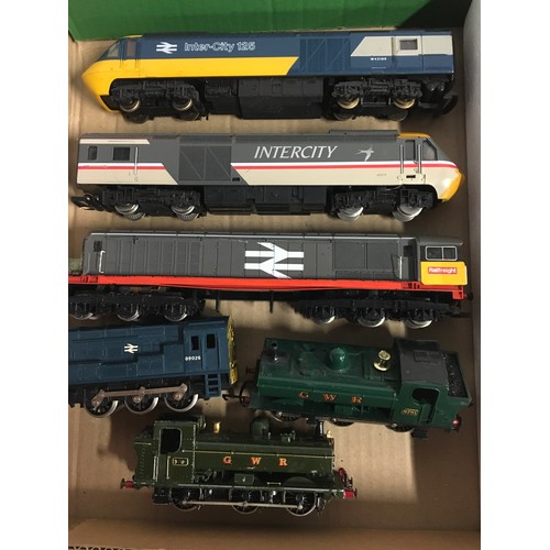 101 - Collection of OO locomotives to include  TRI-ANG HORNBY R850 B.R. Green No. 60103 Flying Scotsman, E... 