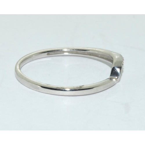 484 - Diamond 9ct white gold twist ring size O+