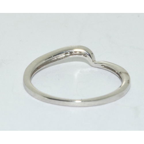 484 - Diamond 9ct white gold twist ring size O+